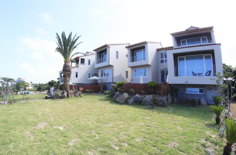 Jeju Lake Pension Экстерьер фото