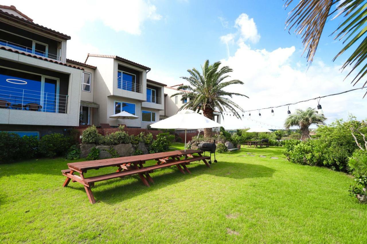Jeju Lake Pension Экстерьер фото